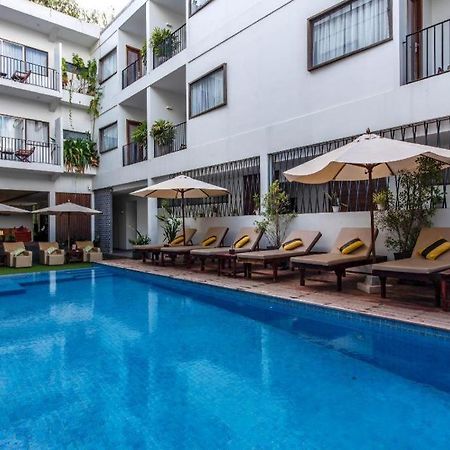 Popular Residence Hotel Siem Reap Bagian luar foto