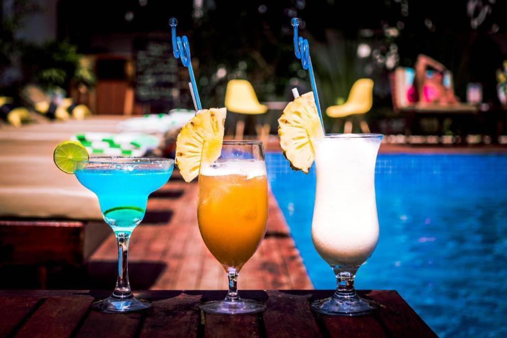 Popular Residence Hotel Siem Reap Bagian luar foto