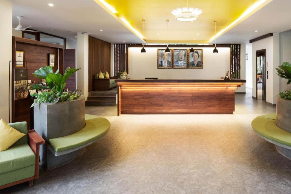 Popular Residence Hotel Siem Reap Bagian luar foto