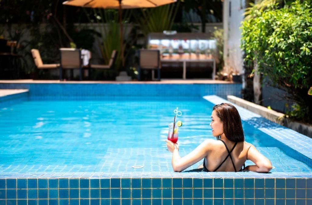 Popular Residence Hotel Siem Reap Bagian luar foto