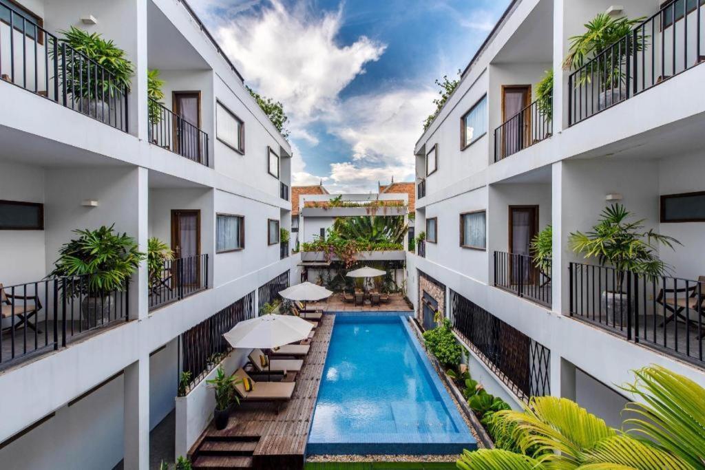 Popular Residence Hotel Siem Reap Bagian luar foto