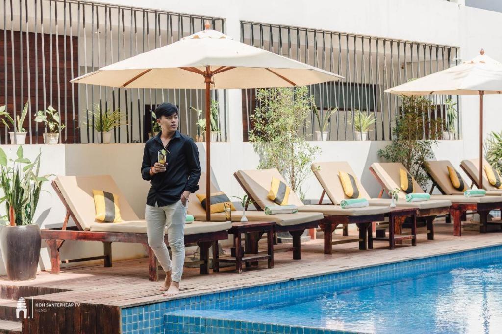 Popular Residence Hotel Siem Reap Bagian luar foto