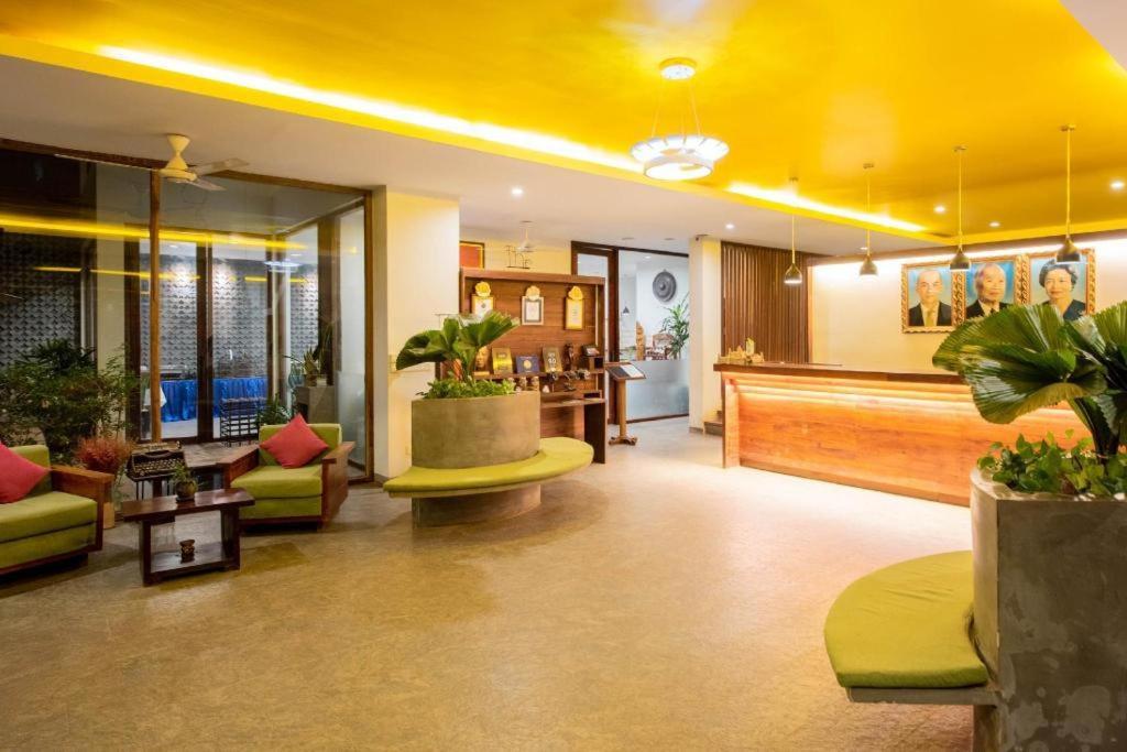 Popular Residence Hotel Siem Reap Bagian luar foto