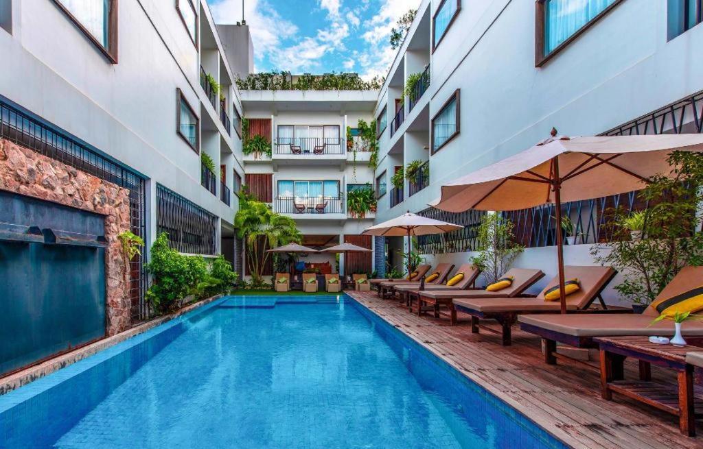 Popular Residence Hotel Siem Reap Bagian luar foto