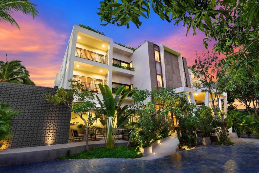 Popular Residence Hotel Siem Reap Bagian luar foto